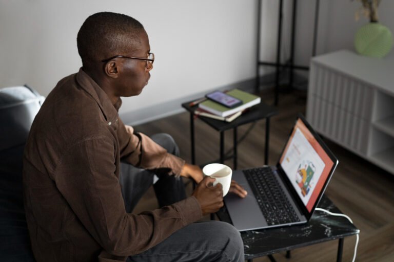 Online Side Hustles in Kenya: 2026 Guide (M-Pesa Pay)
